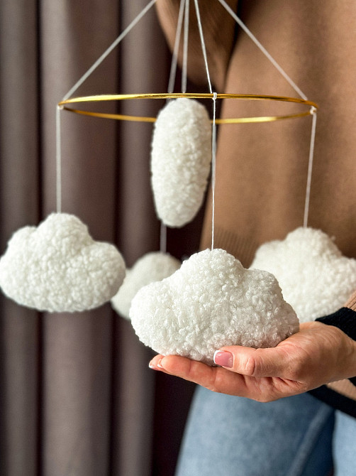 Дитячий музичний мобіль на ліжечко для немовлят WooolyWool «Хмари букле» з 35 мелодіями Київ - фото 10