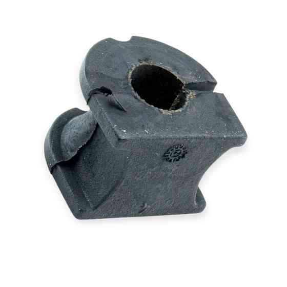 Втулка передняя Ford Fiesta 95-08 (d-15 мм) стабилизатора Мукачево