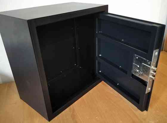 Мини сейф,для дома ,офиса.Для денег,драгоценностей Киев