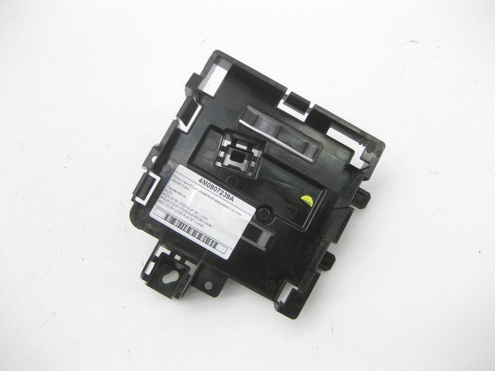 VAG  4M0907239A Кронштеїн блоку керування аварійного виклику Одеса - фото 2