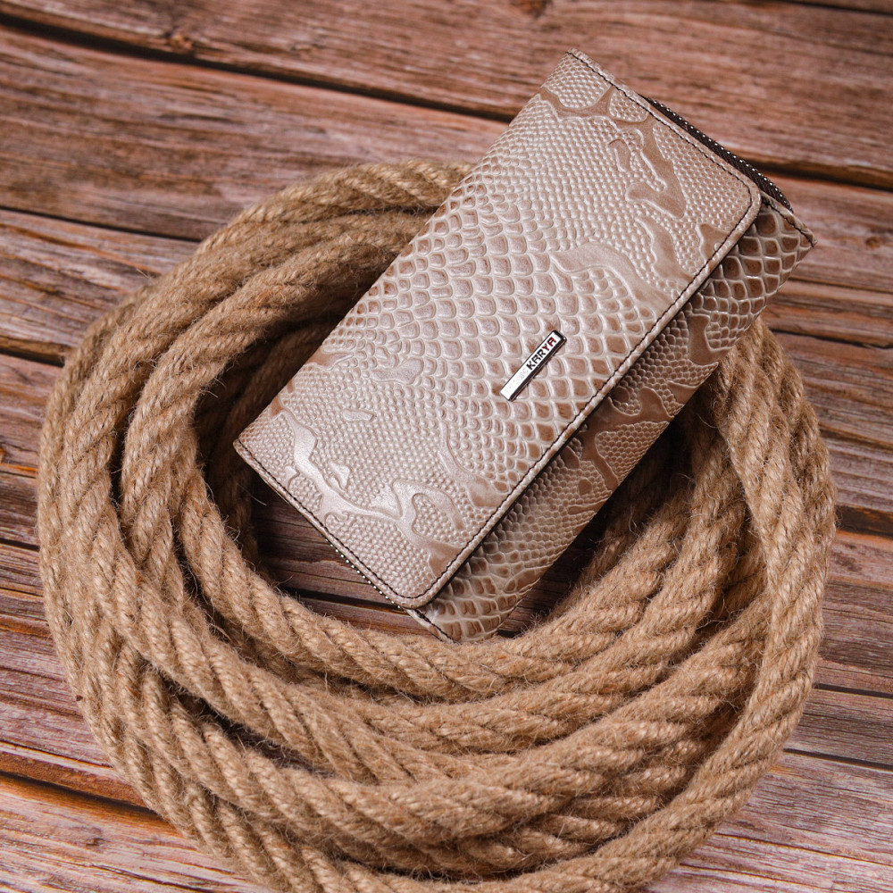 Чудовий жіночий портмоне з лакованої фактурної шкіри KARYA 21430 Бежевий Київ - фото 3