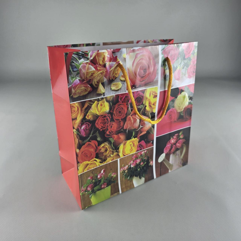 Пакет паперовий подарунковий квадратний 23*24*10 (артKV-076) (12 шт.) Харків - фото 1