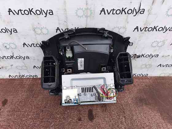 Автомагнітола Bluetooth AUX + консоль бардачка Nissan Note E11 2005-2012 Ковель