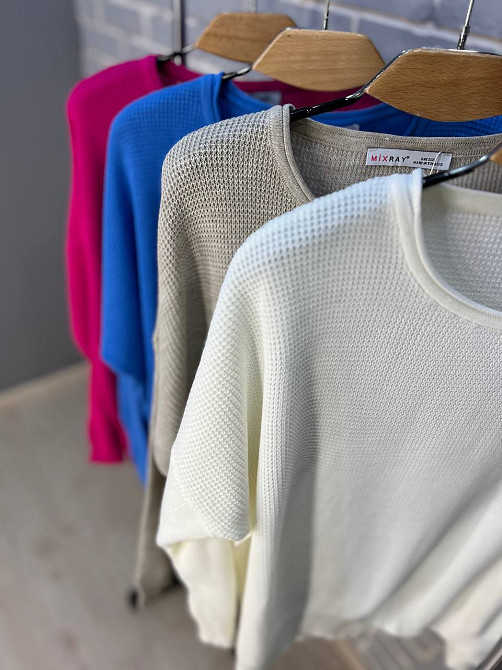 Свитер женский MIX RAY 6183 тонкий вафельный разрез по бокам оверсайз свободный крой, белый, one size Киев - изображение 8