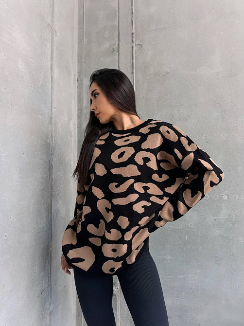 Жіночий принтований затишний оверсайз светр в'язка Чорний Одеса - фото 4