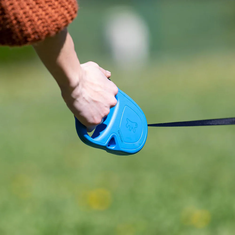Повідець-рулетка для собак зі стрічкою Ferplast Flippy One Tape (Ферпласт Фліппі Ван Тейп) 16 x 3.4 х 11 см — 5 м до 25 кг — М, Чорний Запоріжжя - фото 7
