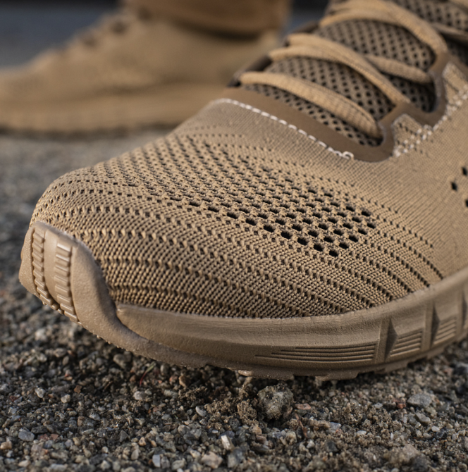 Легкие летние тактические кроссовки M-TAC койотовые – армейские мужские военные кроссовки для ВСУ Львов - изображение 10