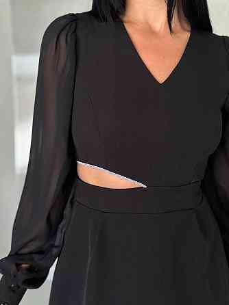Жіноча елегантна сукня з асиметричним ефектним вирізом і шифоновими рукавами костюмка Чорний, 46 Одеса
