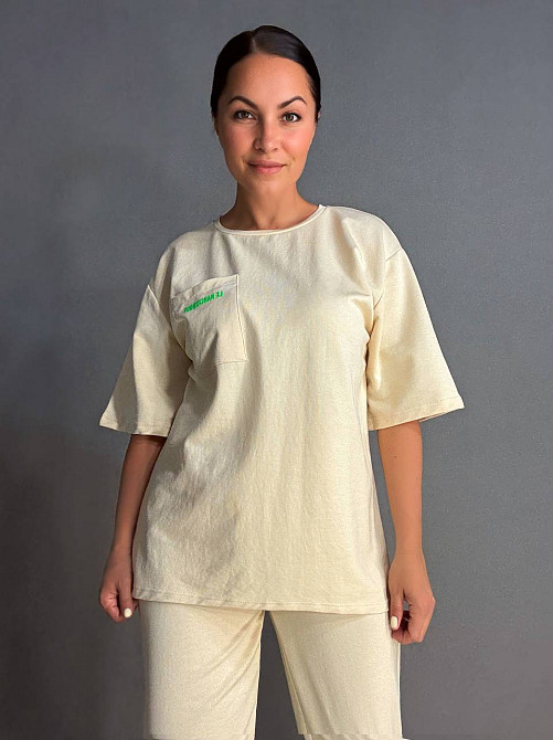 Костюм женский CAPPITONE 20101 оверсайз футболка и брюки-джогеры с надписью бежевый, бежевый, M Киев - изображение 16