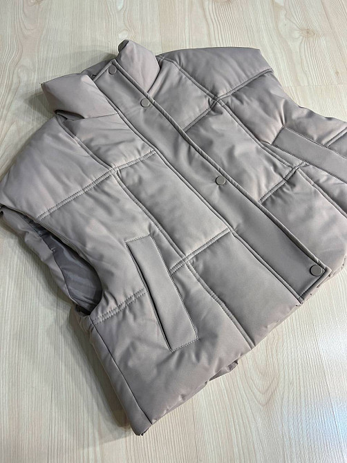 Жилетка жіноча HAIZIYUAN 535 укорочена широка оверсайз спущене плече бежева, бежевий, XL Київ - фото 8