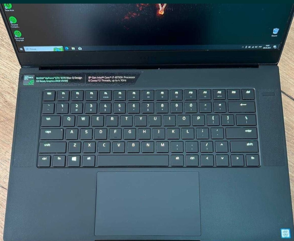 Ноутбук: Razer Blade 15 FHD IPS 144Hz. i7-8750H , 16Gb. SSD 512Gb. GTX1070 MaxQ.Razer Blade RZ09-02386 Киев - изображение 2