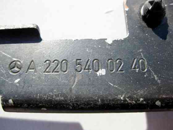 Mercedes-Benz  A2205400240 Передній правий кронштейн антени контролю тиску в шинах S-Class W220 CL C215 Одеса