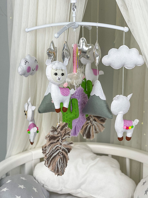 Дитячий мобіль на ліжечко для немовлят WooolyWool «Лама-бохо» Київ - фото 2