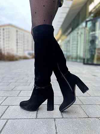 Nivelle Чоботи жіночі NIVELLE чорні замша натуральна высота 42см обхват голени 39-40см каблук 1 Коломыя