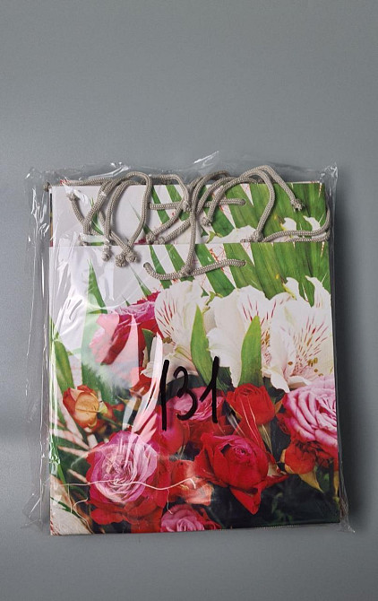 Пакет паперовий подарунковий квадратний 23*24*10 (артKV-131) (12 шт.) Харків - фото 2