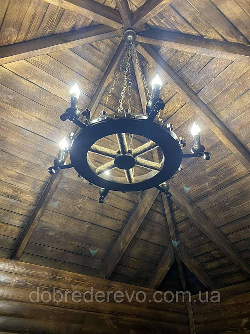 Люстра деревянная  