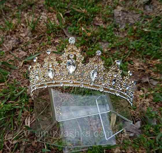 Диадема на обруче Корона изумрудная с камнями Кривой Рог