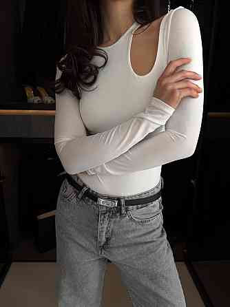 Жіноче стильне асиметричне боді з довгими рукавами трикотаж масло Одеса