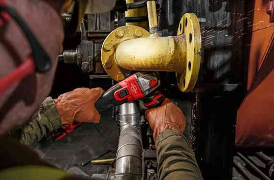 Шлифмашина угловая аккумуляторная MILWAUKEE M18 FSAG125XB-0X диаметр 125 мм (HD кейс) Одесса