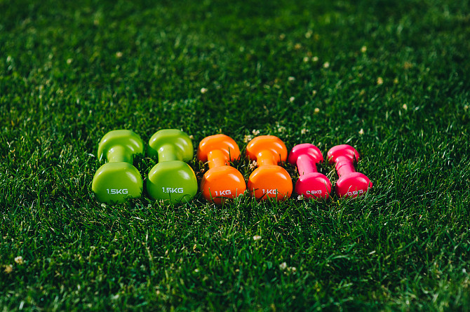 Набір гантелей в кейсі 6 кг. PowerPlay 4103 Fitness Dumbells (2шт.*0,5кг. 2шт.*1кг. 2шт.*1,5кг.) Каменское - изображение 9