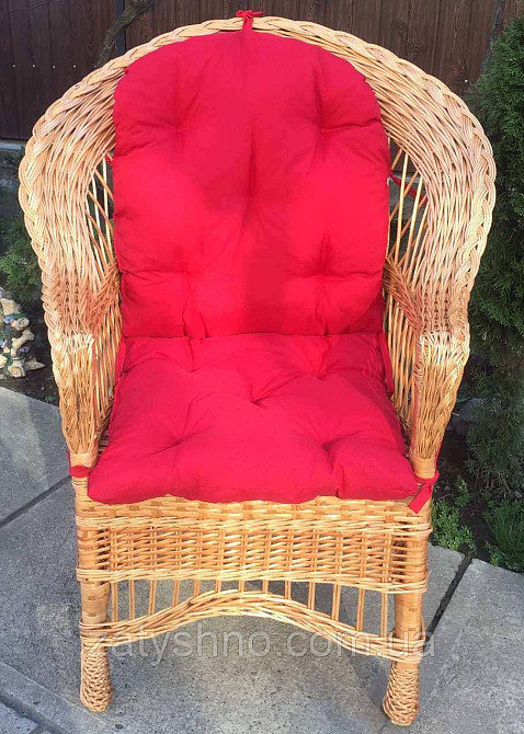 Крісло плетене кавове з червоною накидкою Київ - фото 4