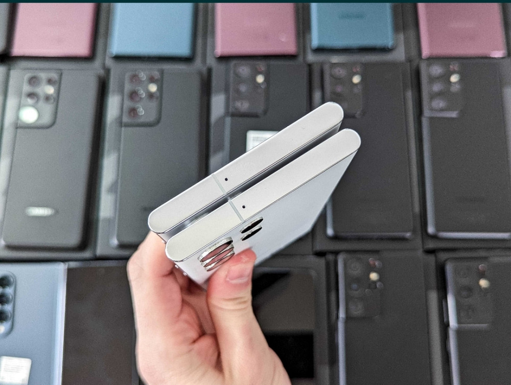 Смартфон Samsung Galaxy S22 Ultra 12/256Gb Phantom White /Black/Green Київ - фото 6