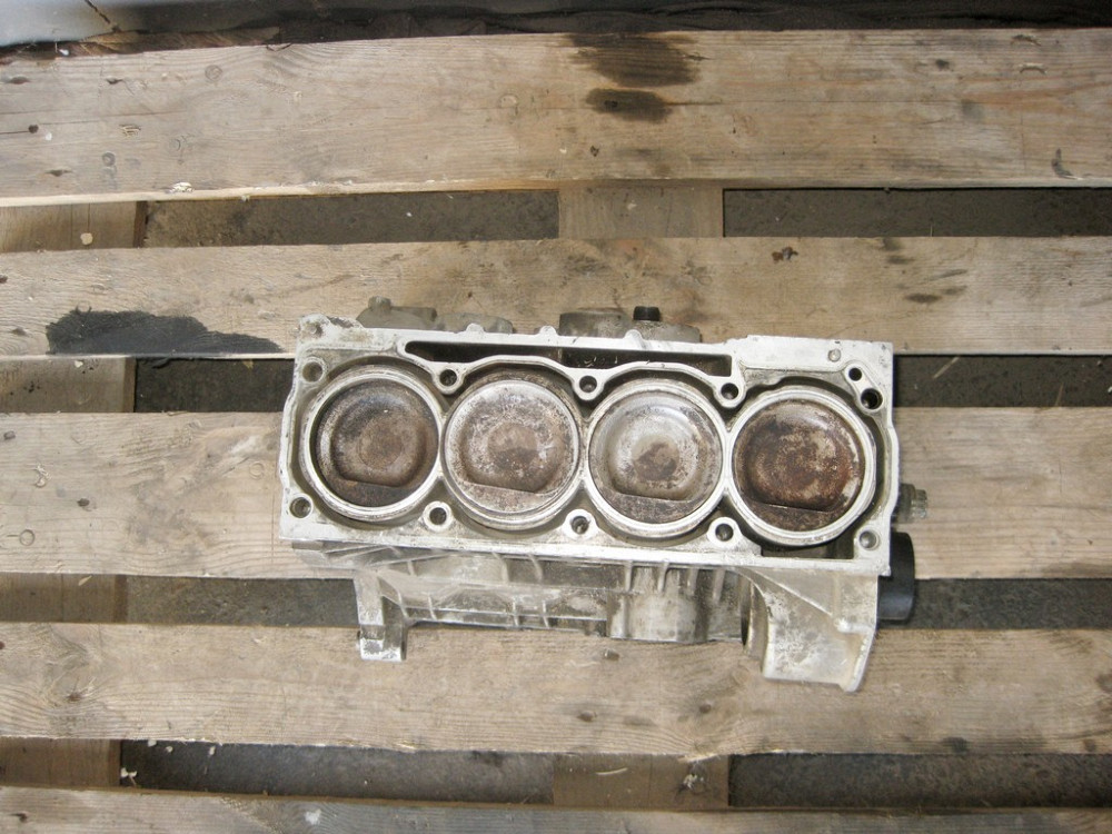 VAG  030103019 Блок циліндрів з поршнями та колінвалом 1.4л R4 16V Одесса - изображение 3