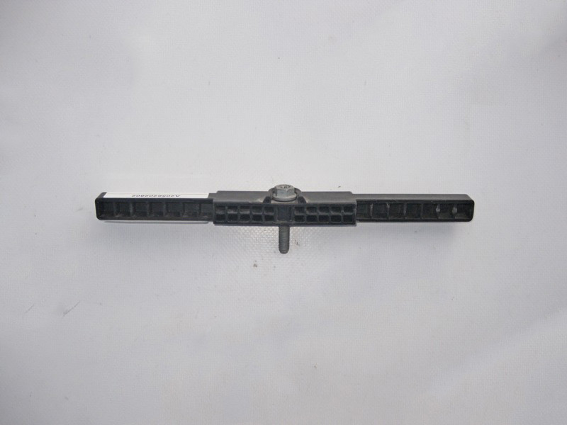 Mercedes-Benz  A2056202802 Притискна планка АКБ під капотом E-Class W213 C238 C-Class W205 GLC X253 Coupe C253 Одесса - изображение 1