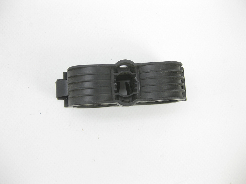 Mercedes-Benz  A0019951944 Подвійний хомут трубок кондиціонера GL X164 ML W164 R-class short W251 R-class long V251 ML/GLE W166 GL/GLS X166 GLE Coupe  Одеса - фото 7
