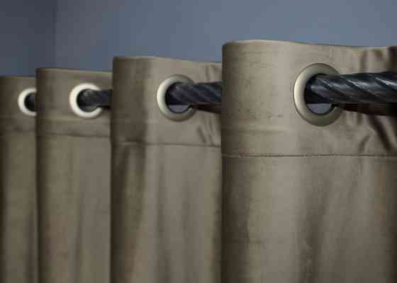 Комплект штор на люверсах VR-Textil Оксамит № 1656ш Капучино 150х280 см 2 шт (37-0232) Киев