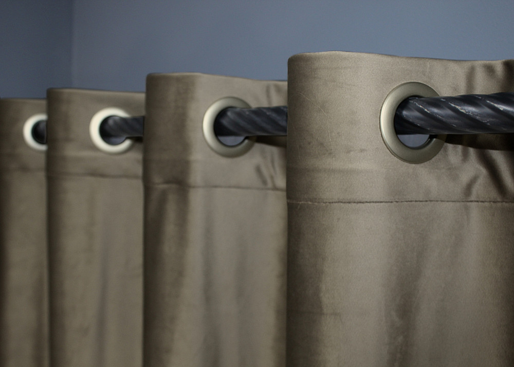 Комплект штор на люверсах VR-Textil Оксамит № 1656ш Капучино 150х280 см 2 шт (37-0232) Киев - изображение 6