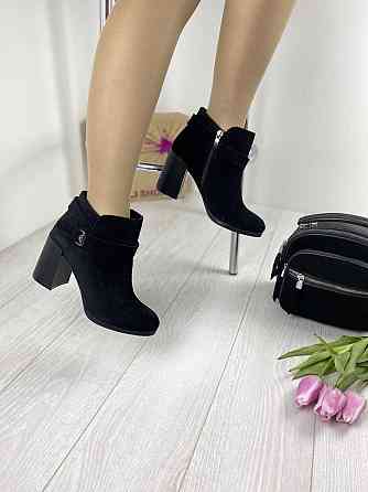 Injers Стильні замшеві черевики жіночі демісезонні весна-осінь чорні на підборах р. 36-39 1208 Коломыя