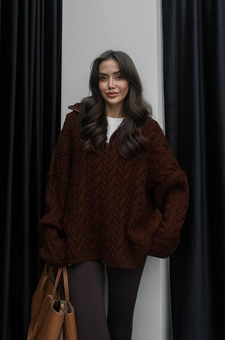 Жіночий класичний оверсайз светр із блискавкою машинне в'язання Шоколад Одеса - фото 3