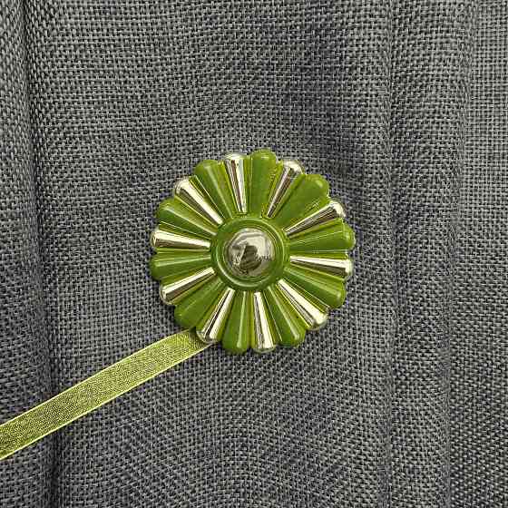 Магніти для штор і гардин Хризантема набір 2 шт Оливковий з золотистим (81-301) Київ