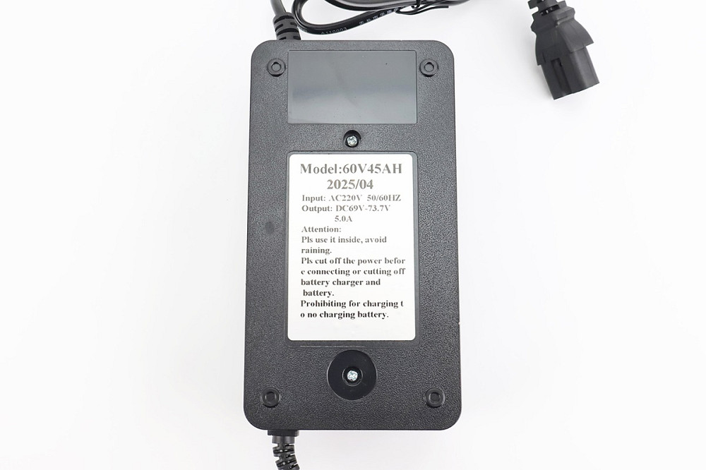 Зарядний пристрій 60V 45Ah (6V 1A) Cargo13 Киев - изображение 2