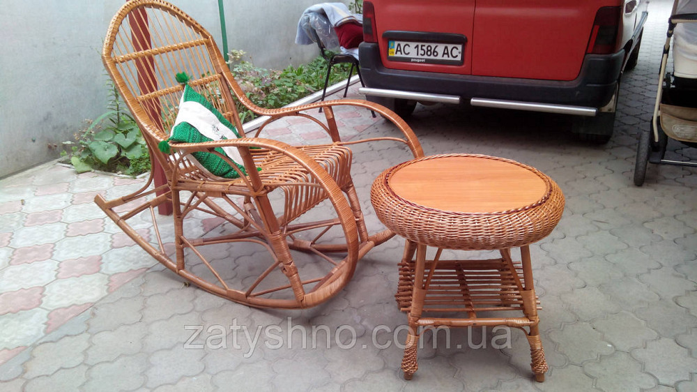 Плетеное кресло-качалка и кофейный столик из лозы Киев - изображение 3