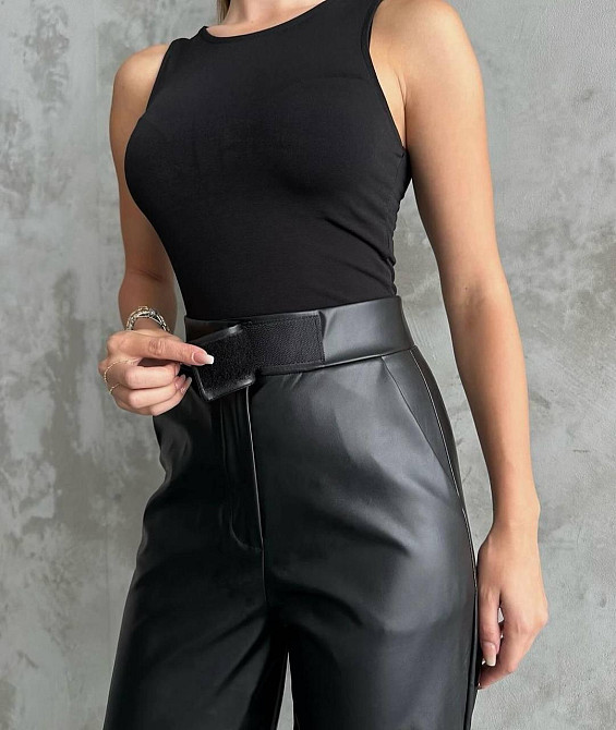 Жіночі стильні брюки-палаццо із еко-шкіри Одеса - фото 4