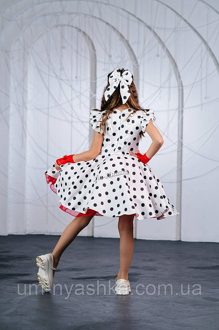 Пышное нарядное платье в ретро стиле 