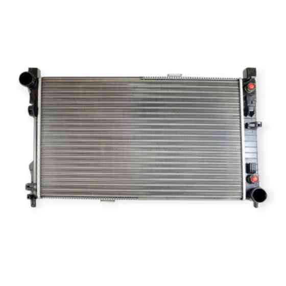 Радіатор охолодження двигуна автомобіль Мерседес Бенз C-Class (W203) (00-07) Мукачево