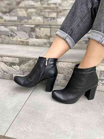 Nivelle Класичні черевики жіночі з натуральної шкіри чорні на підборах весна-осінь демісезонні Коломия