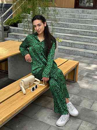 Жіночий шовковий костюм із штанами Зелений XL/2XL Харків