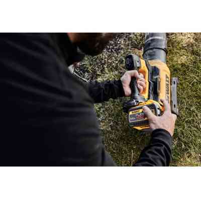 Воздуходувка DeWALT XR FLEXVOLT 54 В Li-lon, 257,5 км/ч,3Ah (DCMBL777X1) Винница