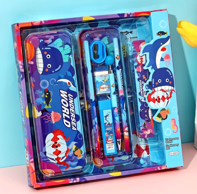 Пенал школьный 