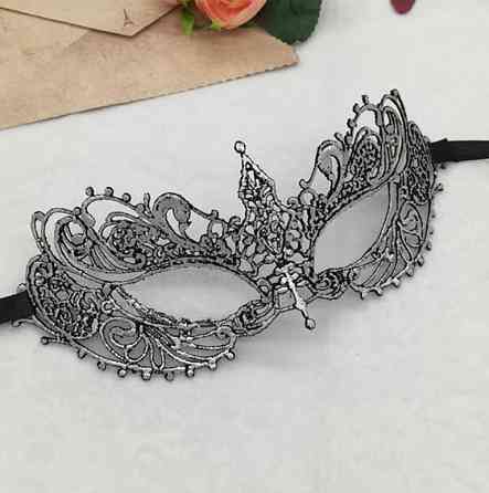 Маска на карнавал 20 на 7 см серебристый Киев