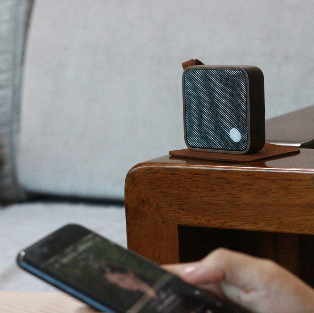 Бездротова Bluetooth-колонка Gingko Mi Square 3 Вт (Дерево горіх) Вінниця - фото 5
