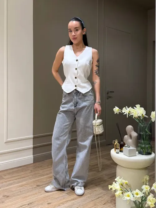 Жіноча жилетка — базовий елемент гардероба, який легко комбінується Одеса - фото 7