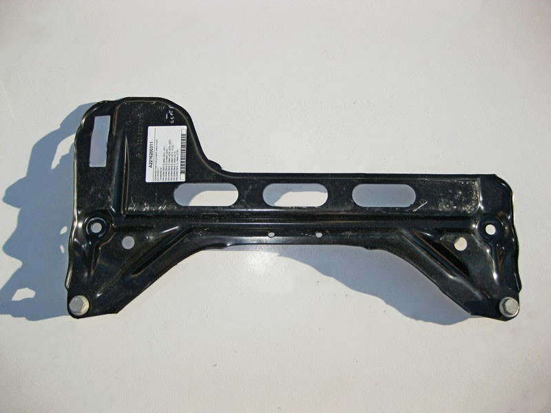 Mercedes-Benz  A2216200311 Кріпильна пластина рульової рейки 4matic C-Class W204 E-Class W212 S-Class W221 Одесса - изображение 2