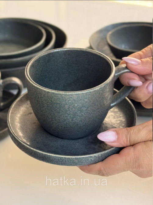 Набір чашок з блюдцем 300 мл 4 ч/4 бл чорний Olens "Шайні-дот" кераміка 101-0404 для дому та ресторану Київ - фото 1
