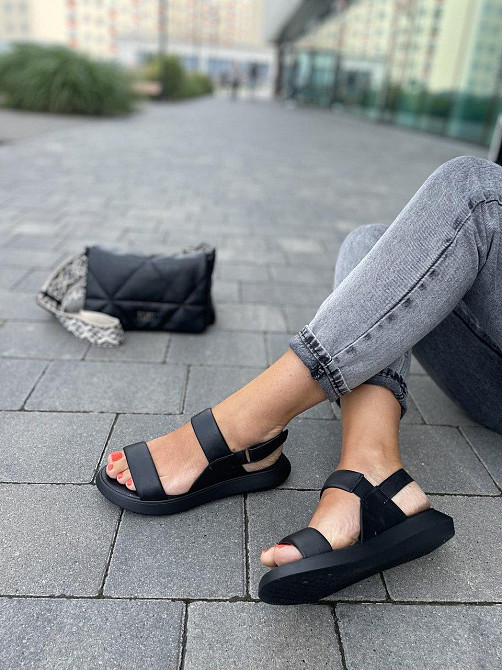 teona Жіночі босоніжки шкіряні чорні TEONA 290 літні, на низькій підошві р. 36-40 / Взуття з на Коломыя - изображение 3