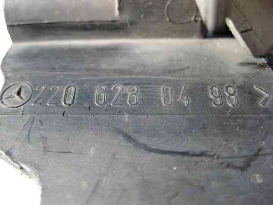 Mercedes-Benz  A2206280498 Права пластикова напрямна повітря до радіатора S-Class W220 Одеса